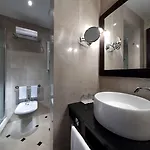 إكس إنترناشونال بالاس
