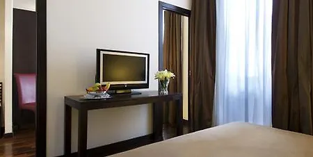 Exe International Palace Hotel 4*