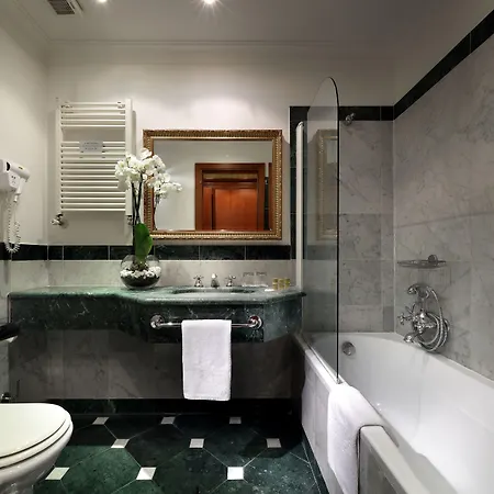 Hotel Exe International Palace 4*