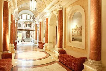 Exe International Palace Roma